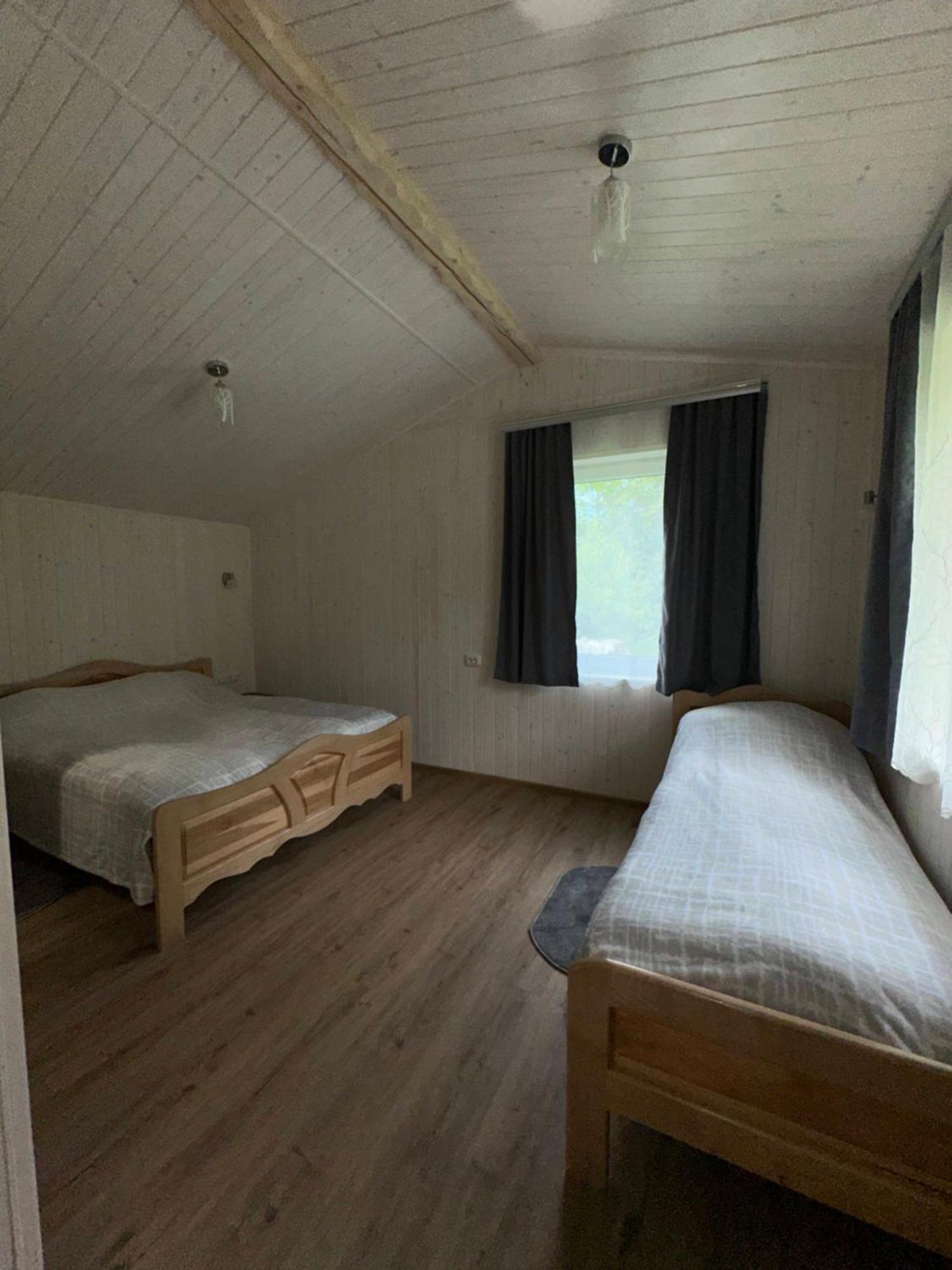 Рада Дараба Hotel Krasnik Ngoại thất bức ảnh
