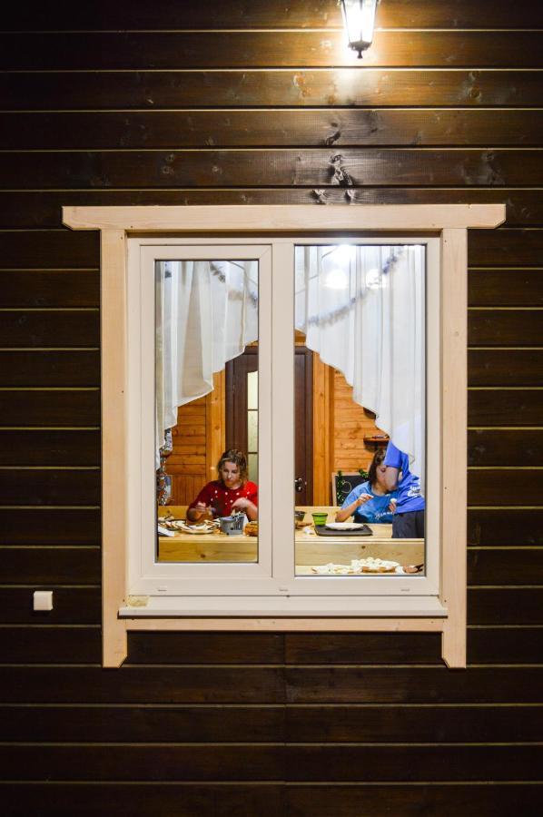 Рада Дараба Hotel Krasnik Ngoại thất bức ảnh